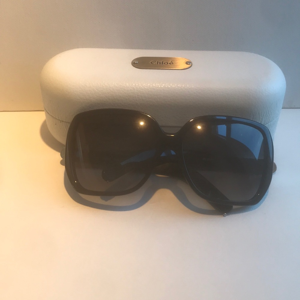 Black Chloe Sunglasses